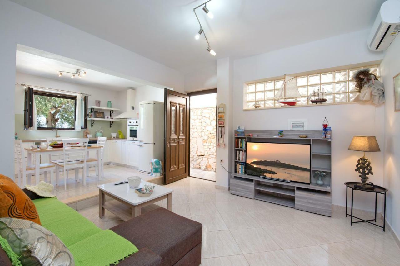Villa Bougarini Haven Family Villa Rock Pool Oasis Ieromonachos Luaran gambar